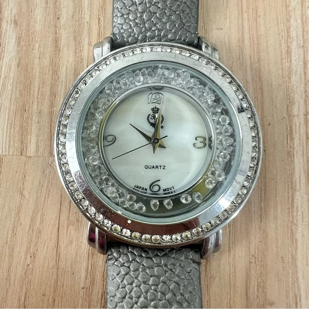 Premier designs ladies silver tone gray fashion watch NEW BATTERY